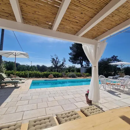 Trullo La Cicala Bianca With Private Swimmingpool Villa