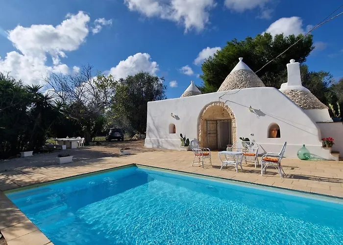 Trullo La Cicala Bianca With Private Swimmingpool Villa
