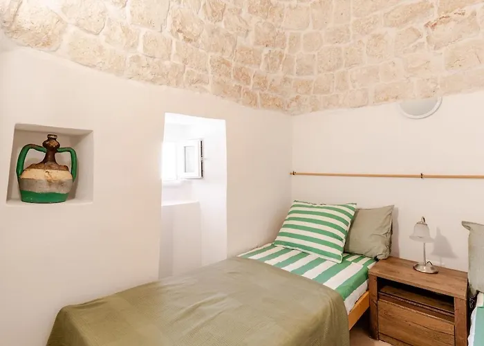 Trullo La Cicala Bianca With Private Swimmingpool San Michele Salentino