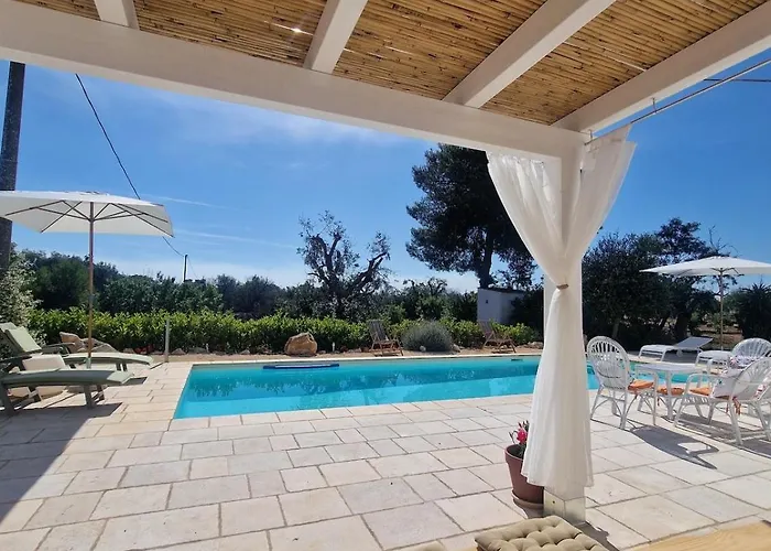 Trullo La Cicala Bianca With Private Swimmingpool Villa