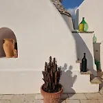 Trullo La Cicala Bianca With Private Swimmingpool סן מיקלה סלנטינו