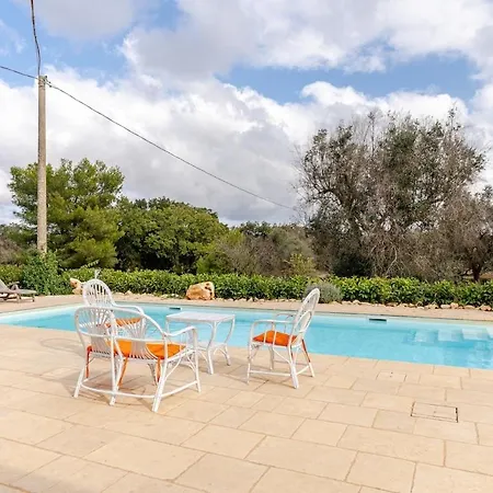 Trullo La Cicala Bianca With Private Swimmingpool Villa