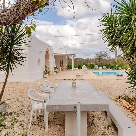 Trullo La Cicala Bianca With Private Swimmingpool Villa