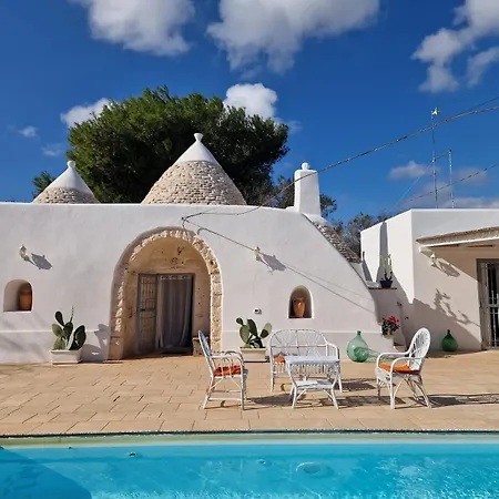 Trullo La Cicala Bianca With Private Swimmingpool