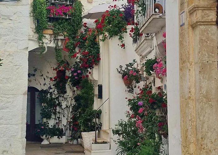 וילה Trullo La Cicala Bianca With Private Swimmingpool סן מיקלה סלנטינו